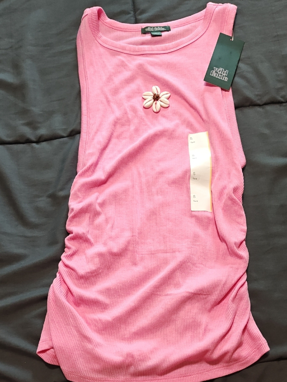 wild fable Pink Ribbed Tank with Daisy Pin